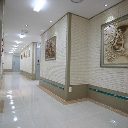 Easy Guesthouse Changwon Εξωτερικό φωτογραφία