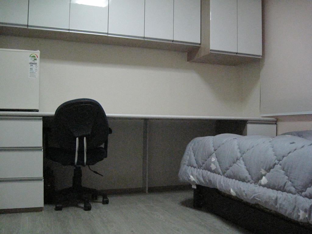 Easy Guesthouse Changwon Εξωτερικό φωτογραφία