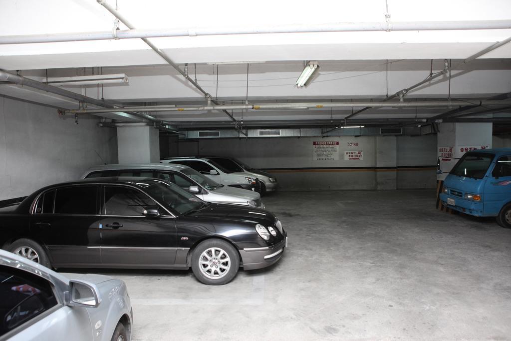 Easy Guesthouse Changwon Εξωτερικό φωτογραφία