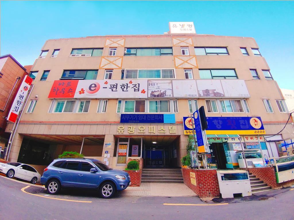 Easy Guesthouse Changwon Εξωτερικό φωτογραφία