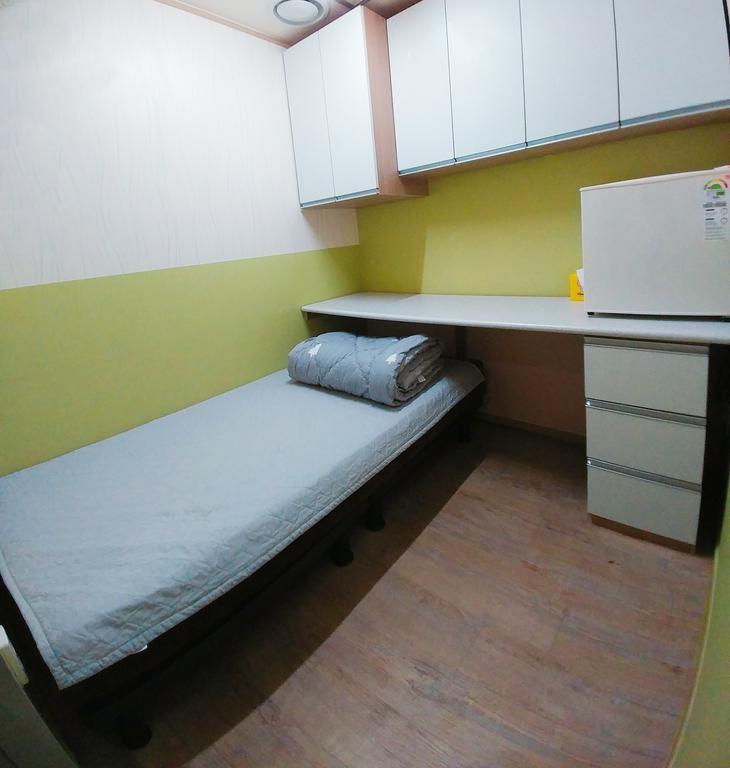 Easy Guesthouse Changwon Εξωτερικό φωτογραφία